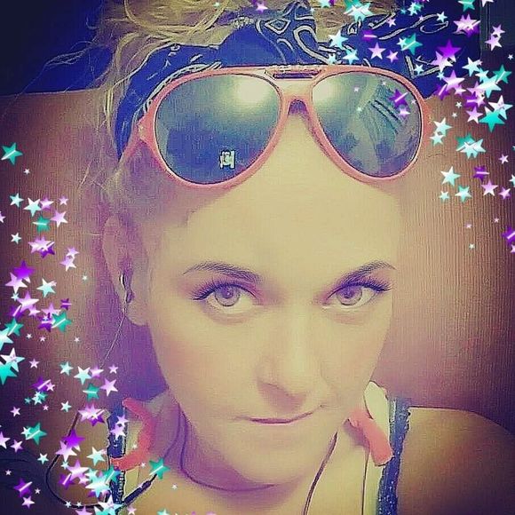 Meet your Posher, Jana - Picture 1 of 1